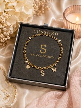 18KT Gold Plated Charm Bracelet in Gold with Initial S